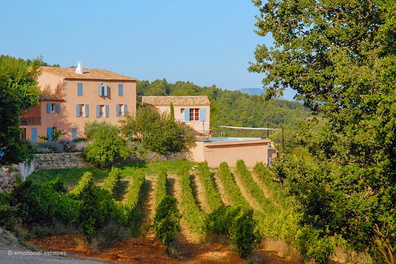 rent a villa in south of france