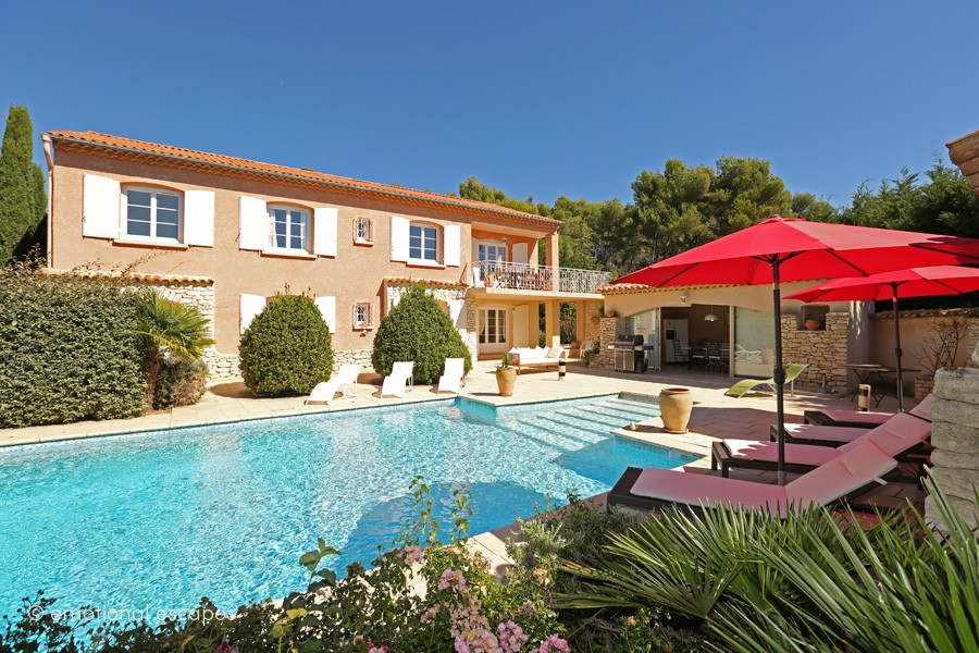 Provence vacation rental | Villa Hélène | Emotional Escapes by VIDEO