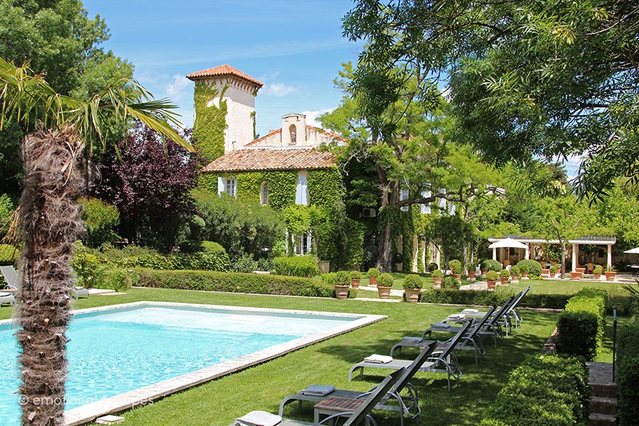 luxury retreats south of france